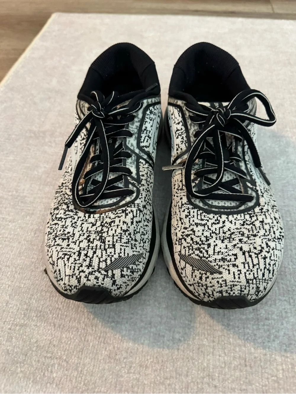 Brooks Women's Black and White Knit Running Sneakers